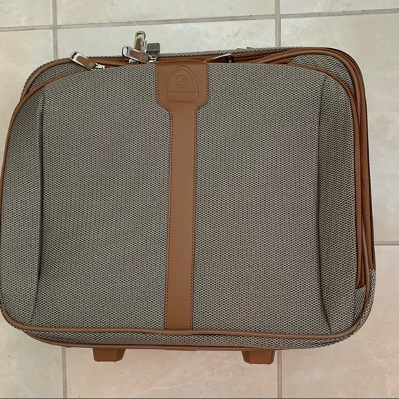 Luggage upright wheels by Rockland Soft sided Rolling Computer Case &overnighter - Picture 2 of 16